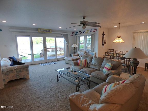 4th image of 50443 W Lakeshore Dr