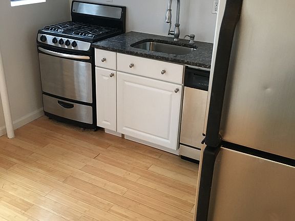 4th image of 70 Woodruff Ave