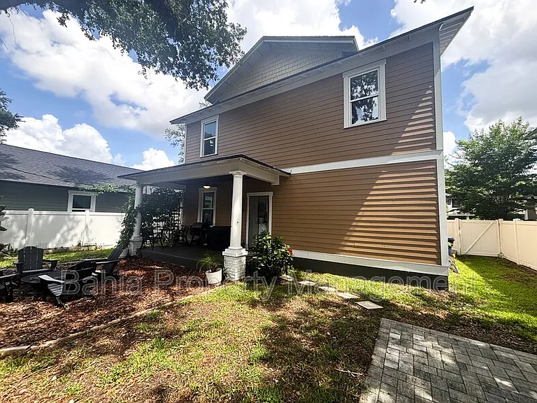 211 E Adalee St — Photo 21