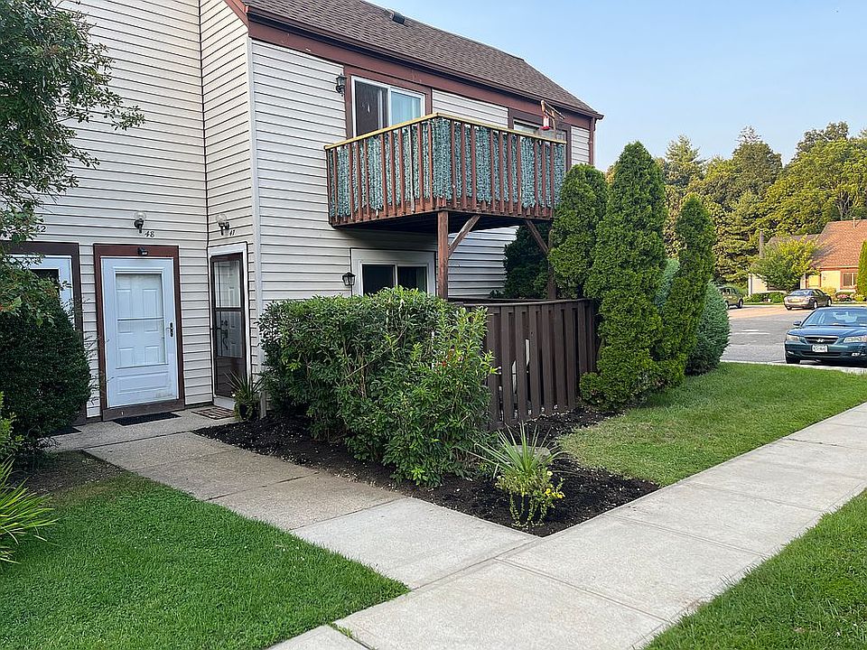 1st image of 47 Monet Ct