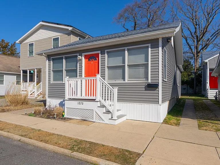 1820 Parkway #2 — Photo 3