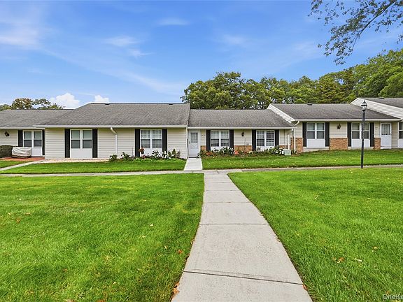 2nd image of 379C Woodbridge Drive #C