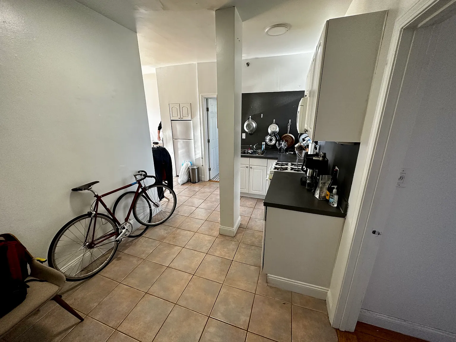 2 bed, 750 sqft, $3,850 — Photo 4
