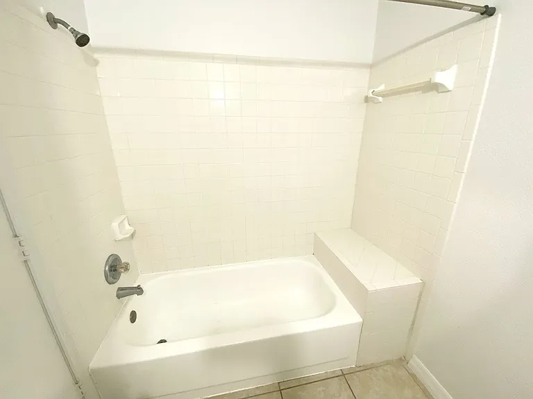 2550 N Alafaya Trl #6200 — Photo 4