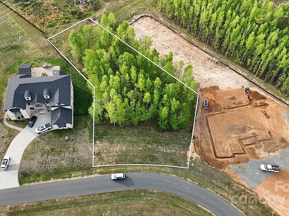 1st image of 2033 Boswell Way #6