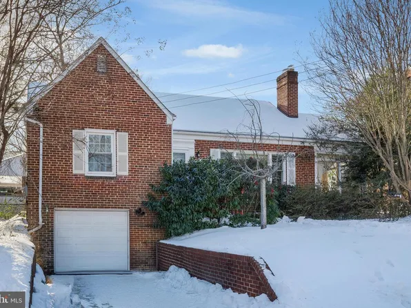 972 N Quantico St, Arlington, VA 22205