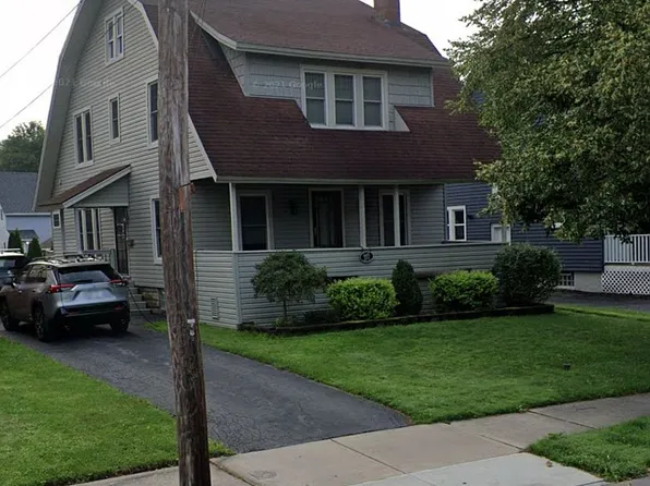203 Wellesley Rd, Syracuse, NY 13207
