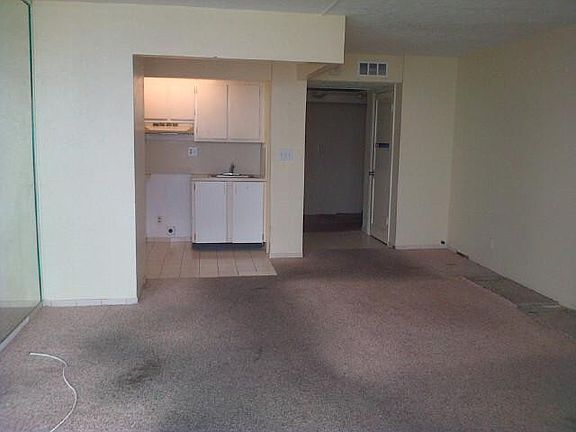 3rd image of 209 N Ft. Lauderdale Beach #3H