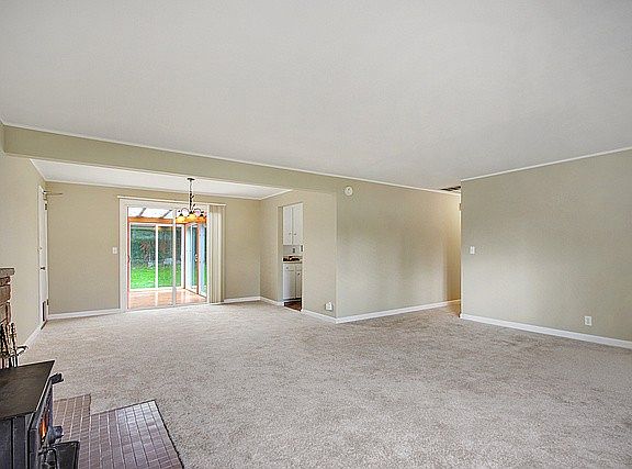 4th image of 3718 S 170th St