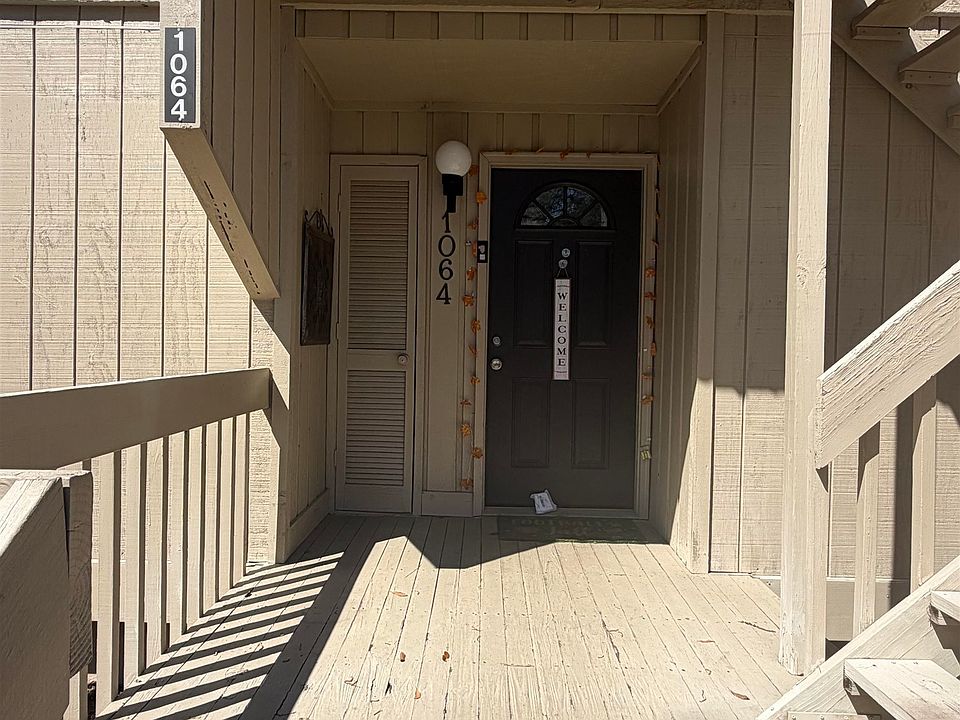 2nd image of 1064 Seacliff Dr N #1064