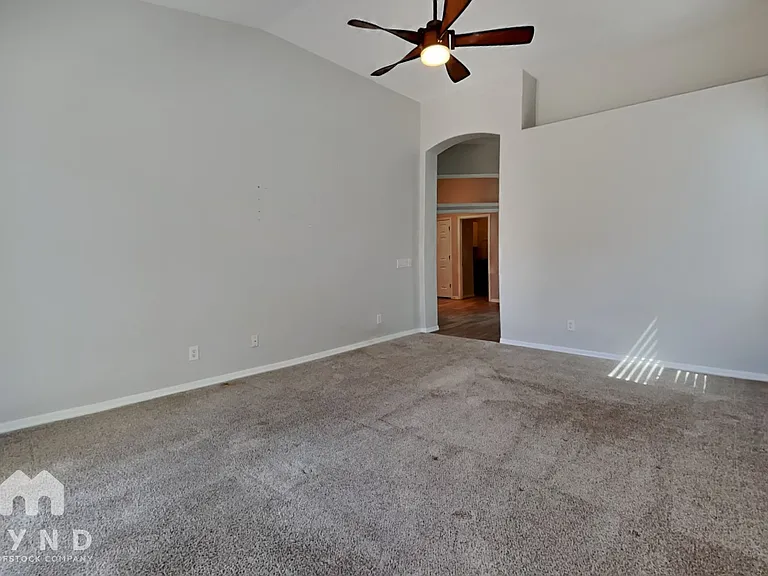 1421 W Maplewood St — Photo 10