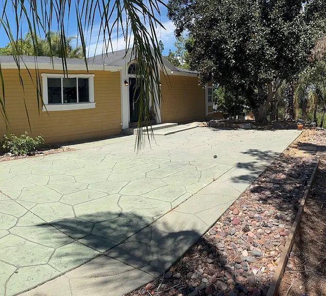 26960 Delridge Ln — Photo 2