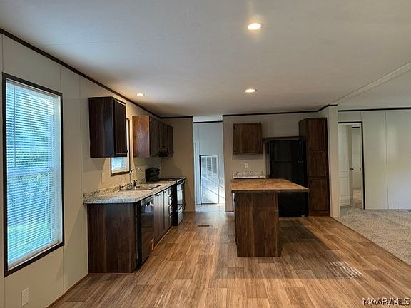 4th image of 15 Bolden Cir