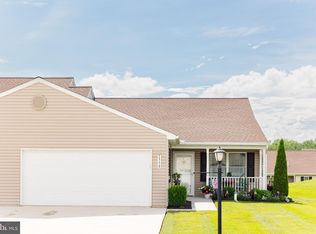 1338 Chami Dr #196, Spring Grove, PA 17362