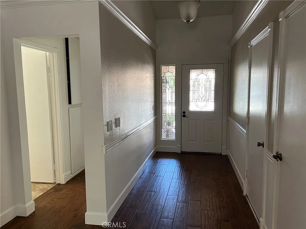 3 bed, 1315 sqft, $2,500 — Photo 3