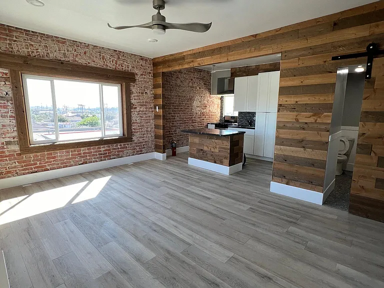 2171 Logan Ave #14 — Photo 9