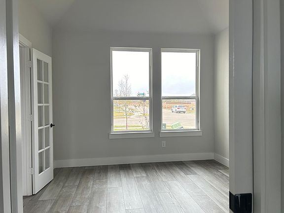 4th image of 6217 Tahoe Winds Dr