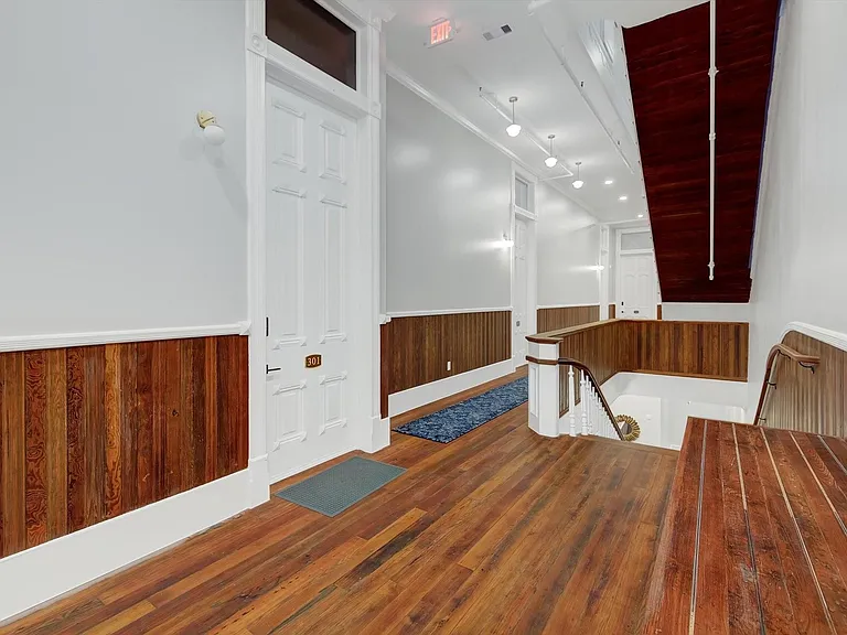 2206 Strand St #302 — Photo 21