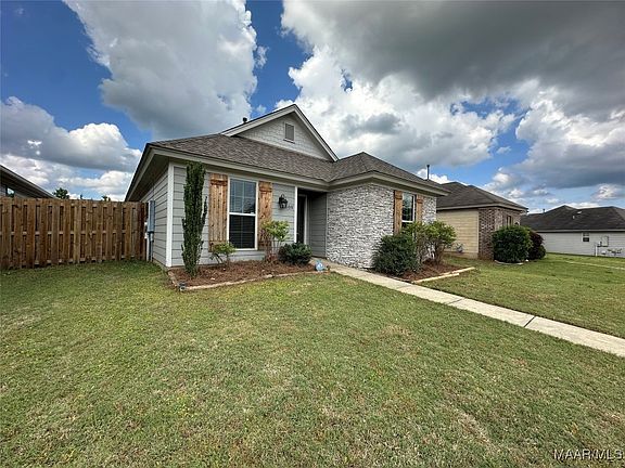 3rd image of 108 Grand Park Dr