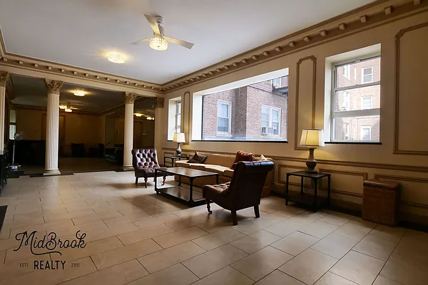 Sold by Midbrook Realty, LLC | media 12