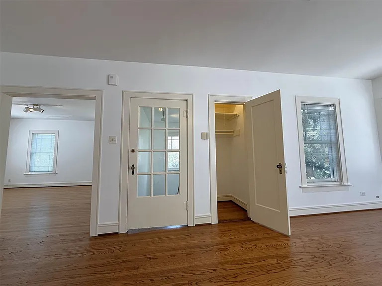 2311 Wroxton Rd — Photo 5