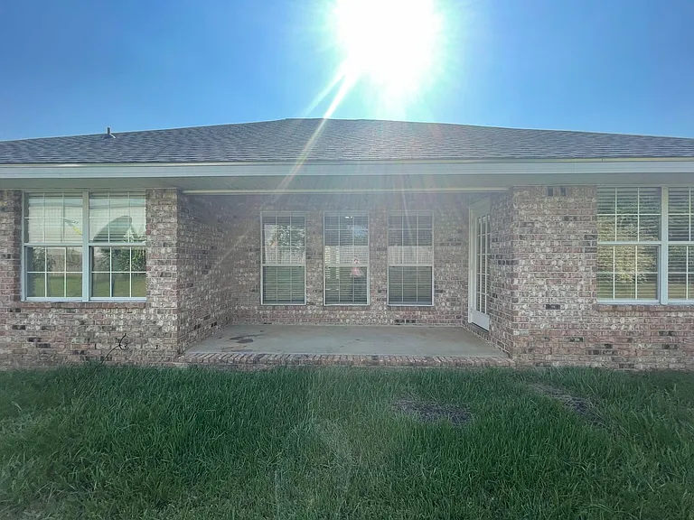 21822 Eastbrook St — Photo 18