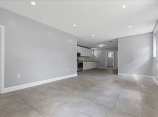 1021 E 213th St #1, Bronx, NY 10469