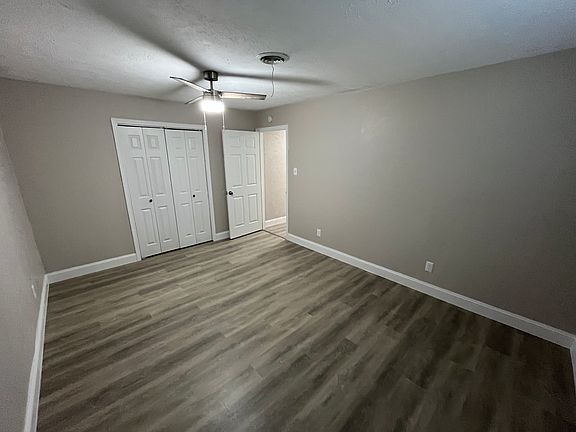 3rd image of 9806 Lansdowne Dr