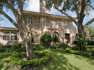 1336 Country Club Rd N, Saint Petersburg, FL 33710