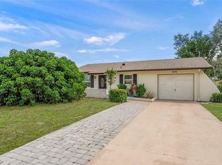 1036 Hope St, Venice, FL 34285