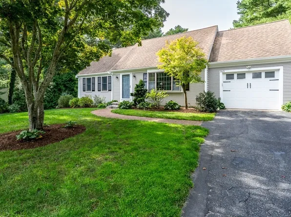 165 Concord Ln, Barnstable, MA 02630