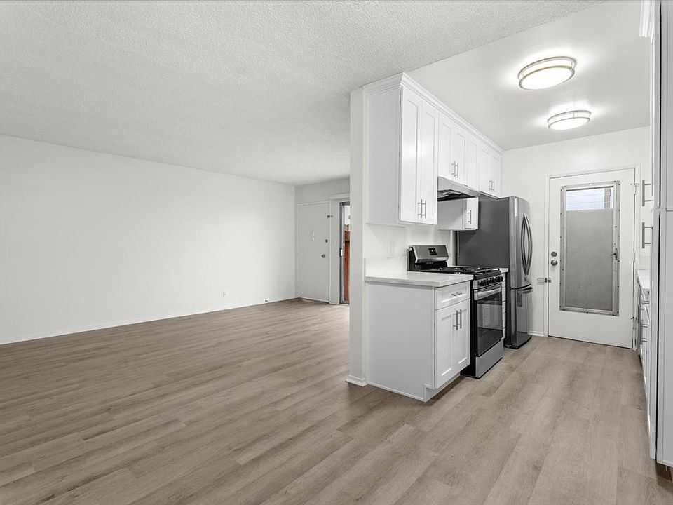 1st image of 1236 McClellan Dr APT 5