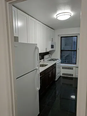 Rented by Lang Realty LLC | media 2