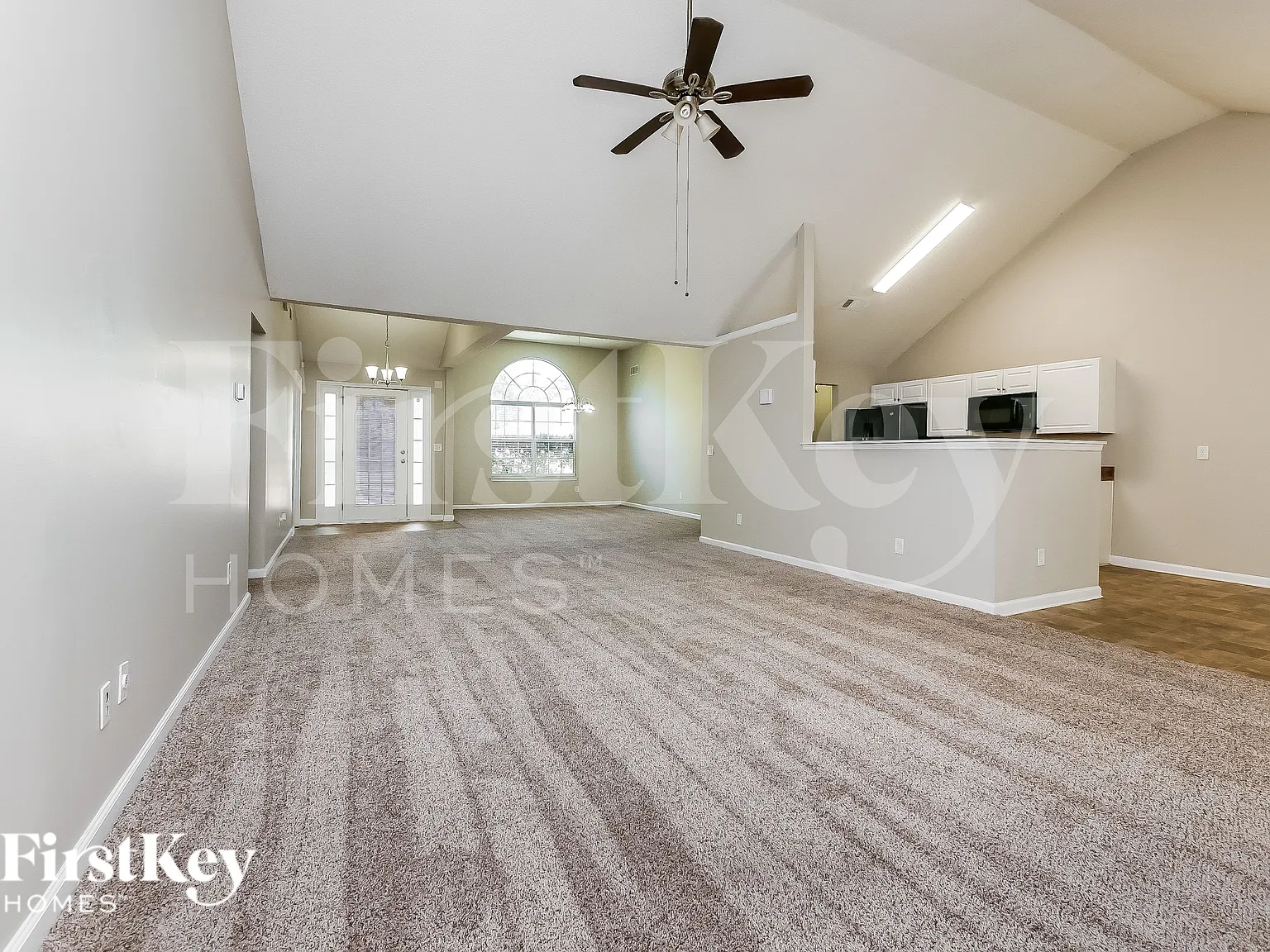 4 bed, 3.0 bath, 2346 sqft, $2,595 — Photo 3