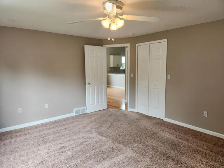 113 Braintree Dr — Photo 15