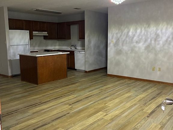 2nd image of 2615 Oak Meadow Pl