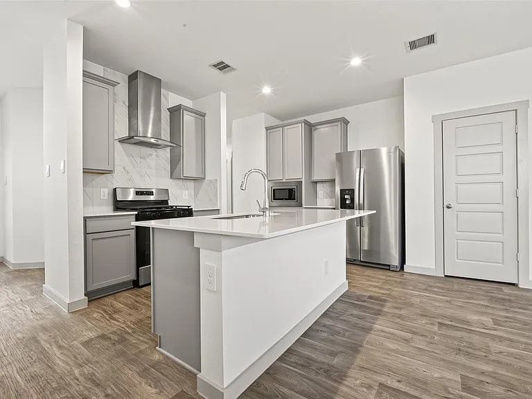 12820 Tokenhouse Ln — Photo 4