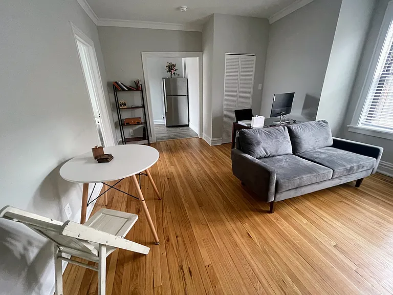 631 W Roscoe St #D3 — Photo 9