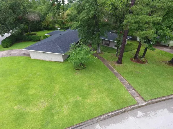 5990 N Circuit Dr, Beaumont, TX 77706