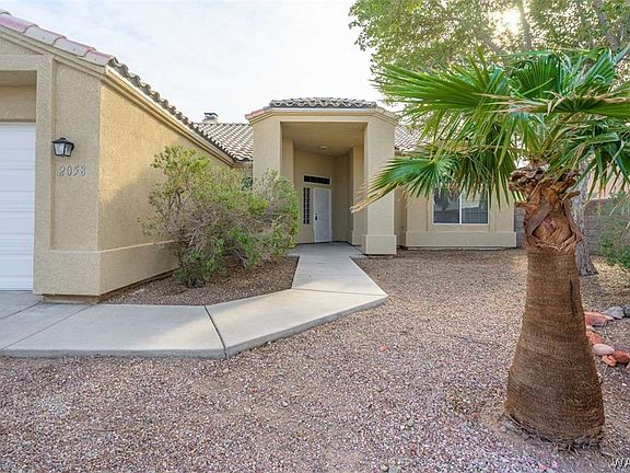 5th image of 2058 E Desert Greens Drive