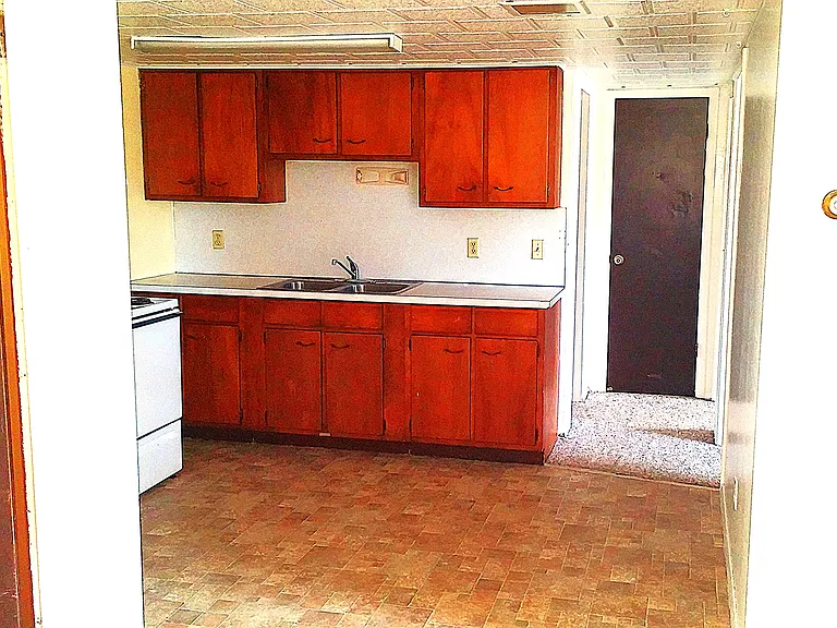 S Winn Rd — Photo 1