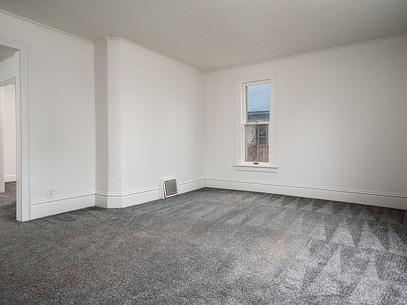 4th image of 1441 Jackson St