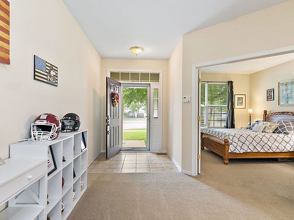 2nd image of 1527 Waterside Dr