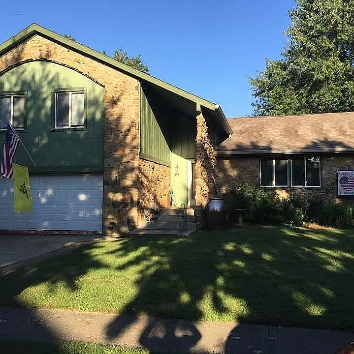 4525 Whirlaway Dr photo 1