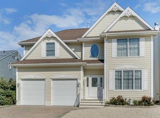 66 Rochester Dr, Brick, NJ 08723