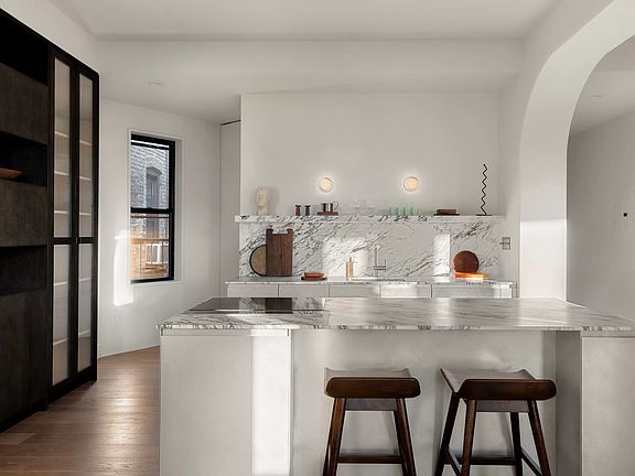 3rd image of 173 Amity St APT 4W