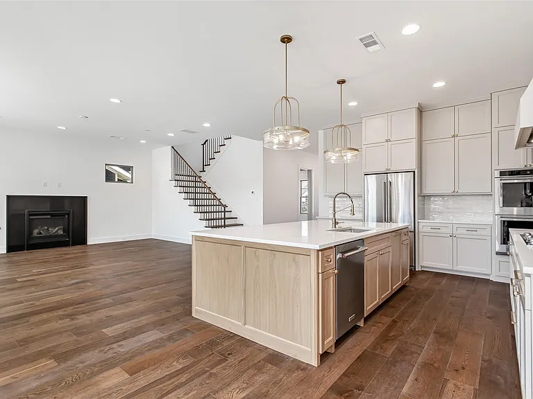 1107 Mount Auburn Ave — Photo 4