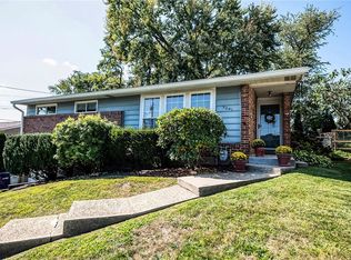 5041 Hialeah Dr, Pittsburgh, PA 15239