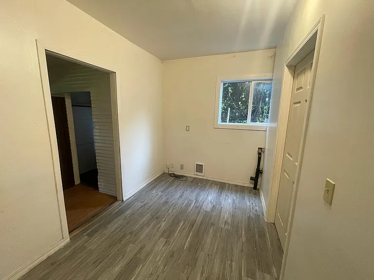 1657 Southwest Blvd #3 — Photo 2
