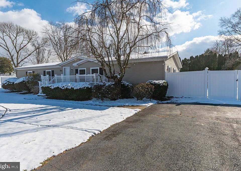 1st image of 2202 Gregory Dr